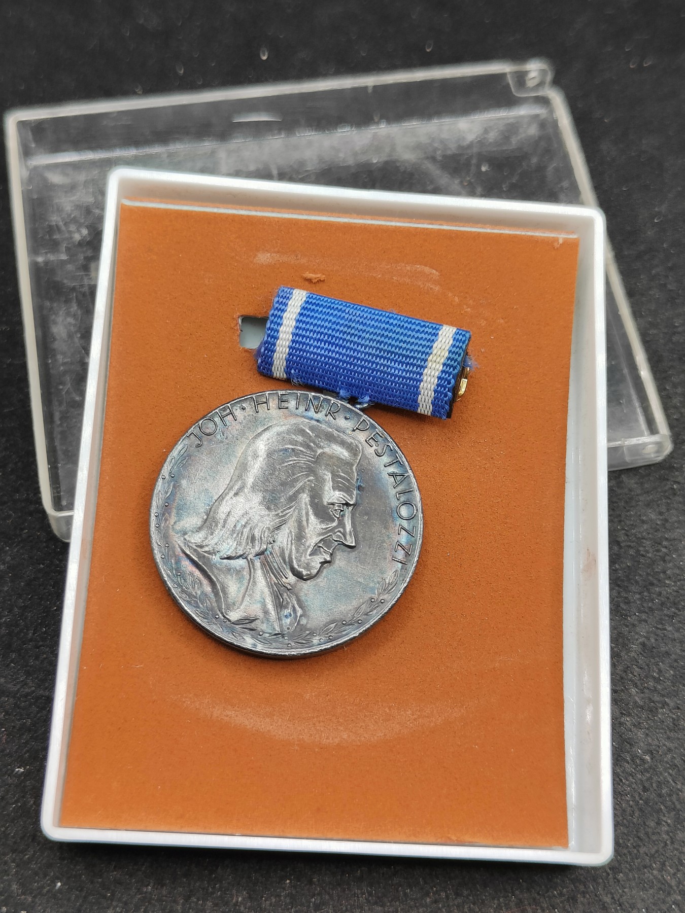 全场0元起拍 第100期 咸鱼国勋章拍卖专场 10月18日（周日）下午6：00开始 东德早期镀银 裴斯洛泰齐忠诚服务奖章