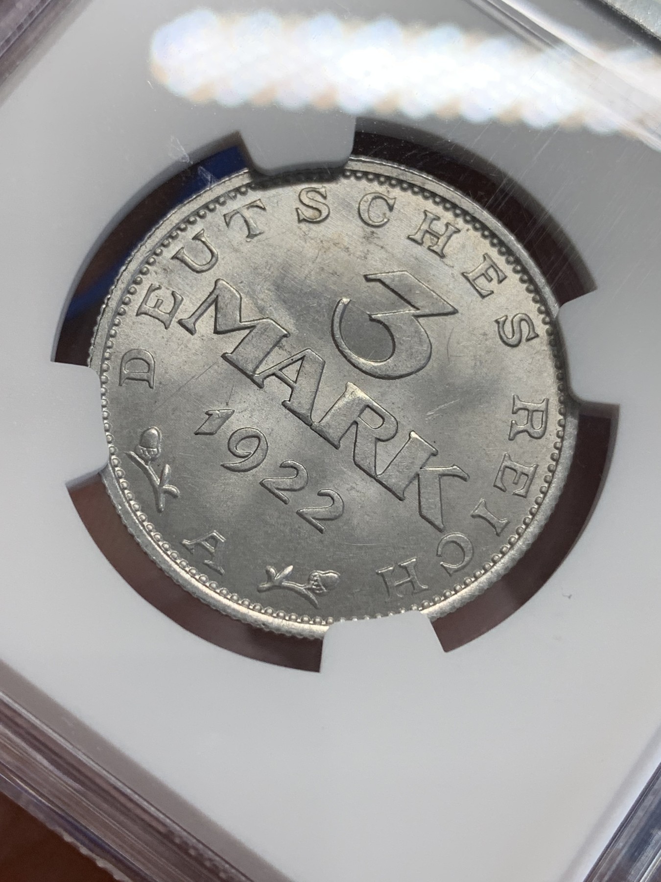 《竞宝斋》第207场-周日，周一 2场 (全场包邮) NGC-MS64 德国魏玛共和国1922年A厂3马克铝币