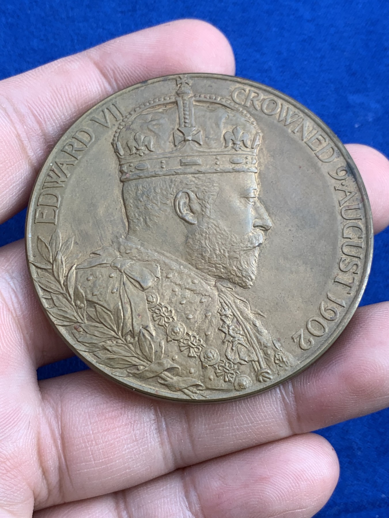 《竞宝斋》第207场-周日，周一 2场 (全场包邮) 英国1902年爱德华七世加冕大铜章，好品带原盒，55.6mm，80.8g