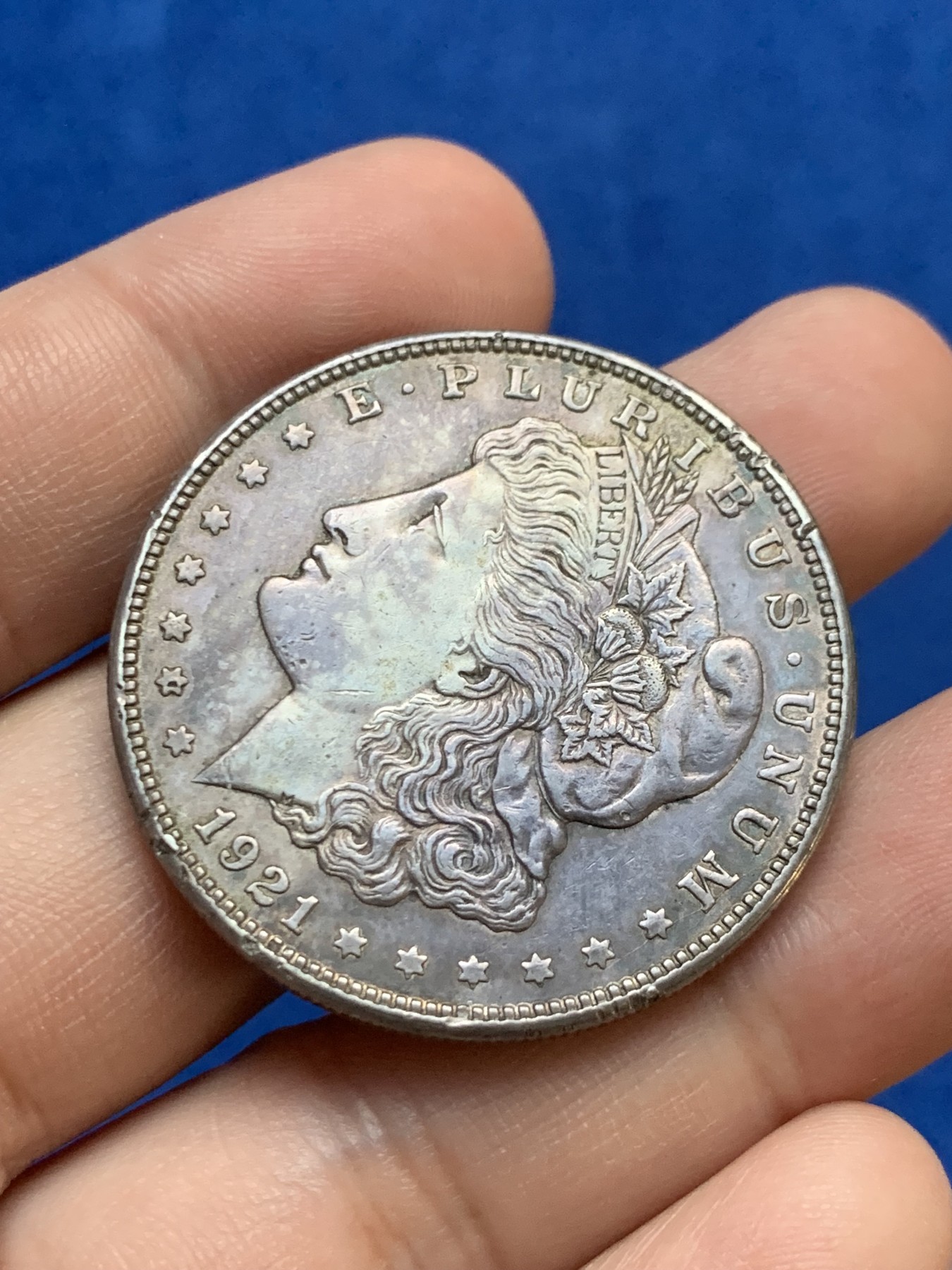 《竞宝斋》第207场-周日，周一 2场 (全场包邮) 美国1921年摩根大银币 细节如图 看边轻微不平