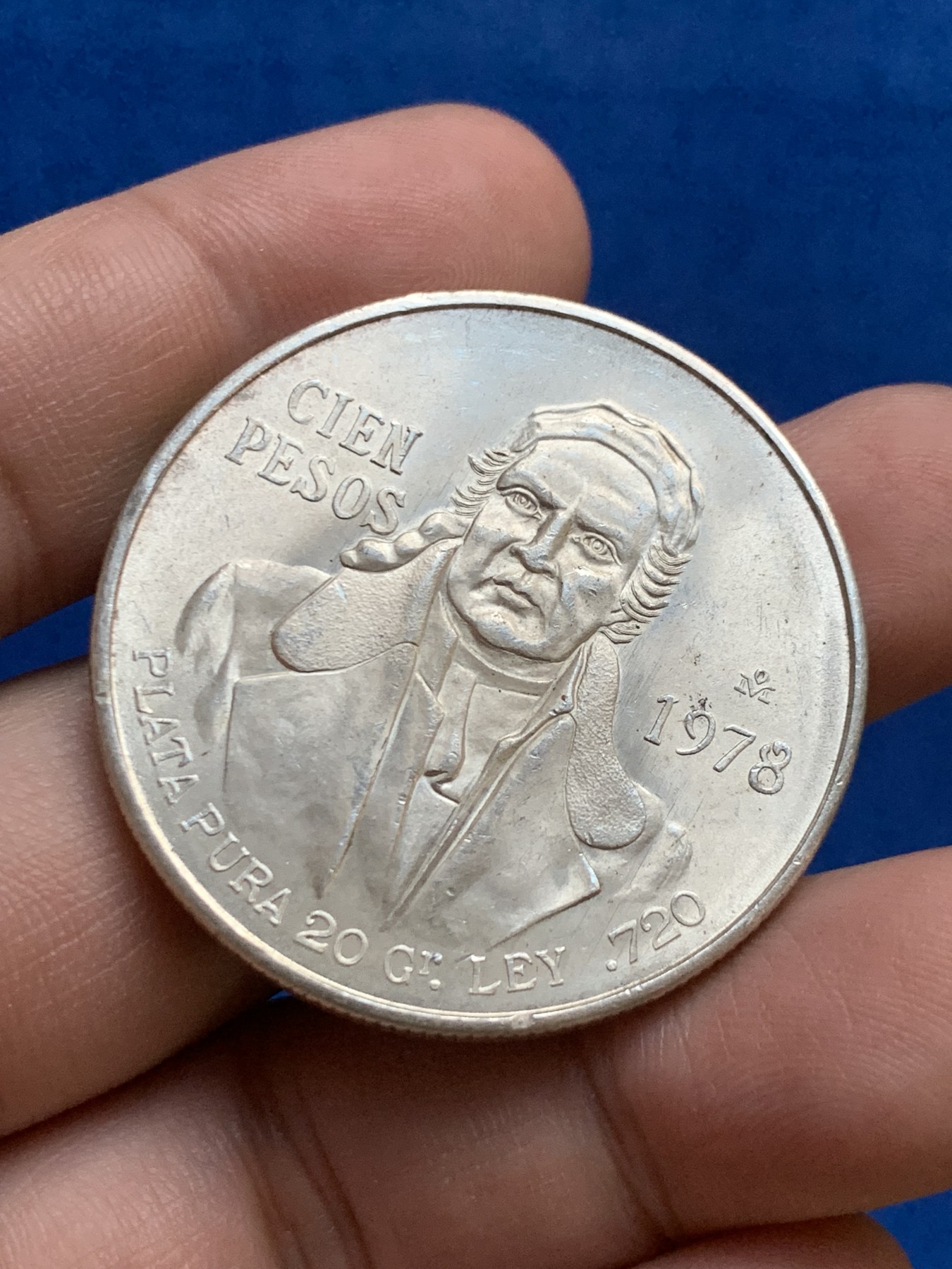 《竞宝斋》第207场-周日，周一 2场 (全场包邮) 墨西哥 1978年西装男普拉塔普拉100比索银币 光度好