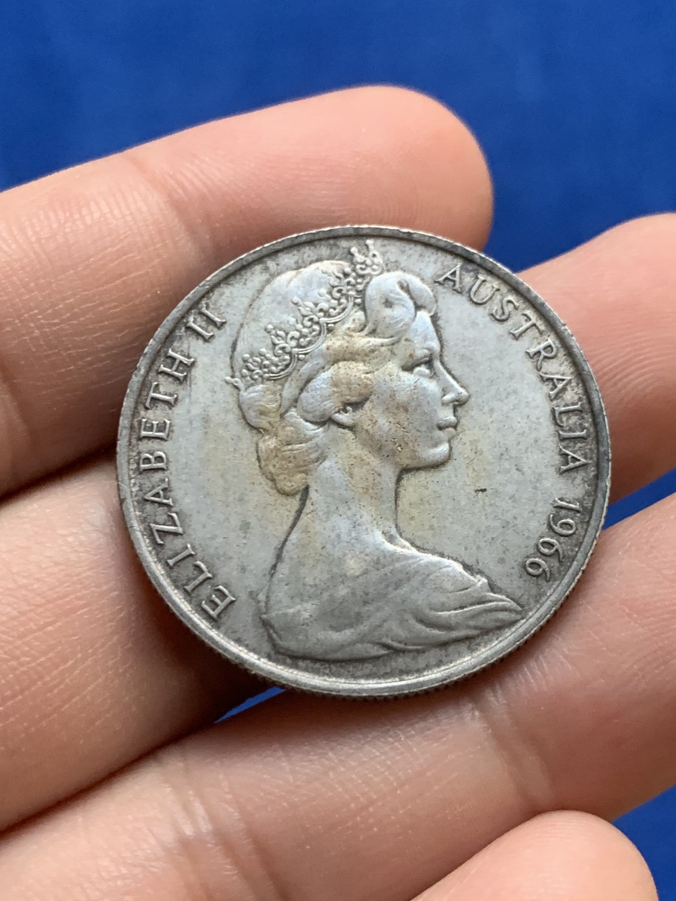 《竞宝斋》第207场-周日，周一 2场 (全场包邮) 两枚一组 澳大利亚50分+英国2先令父女银币