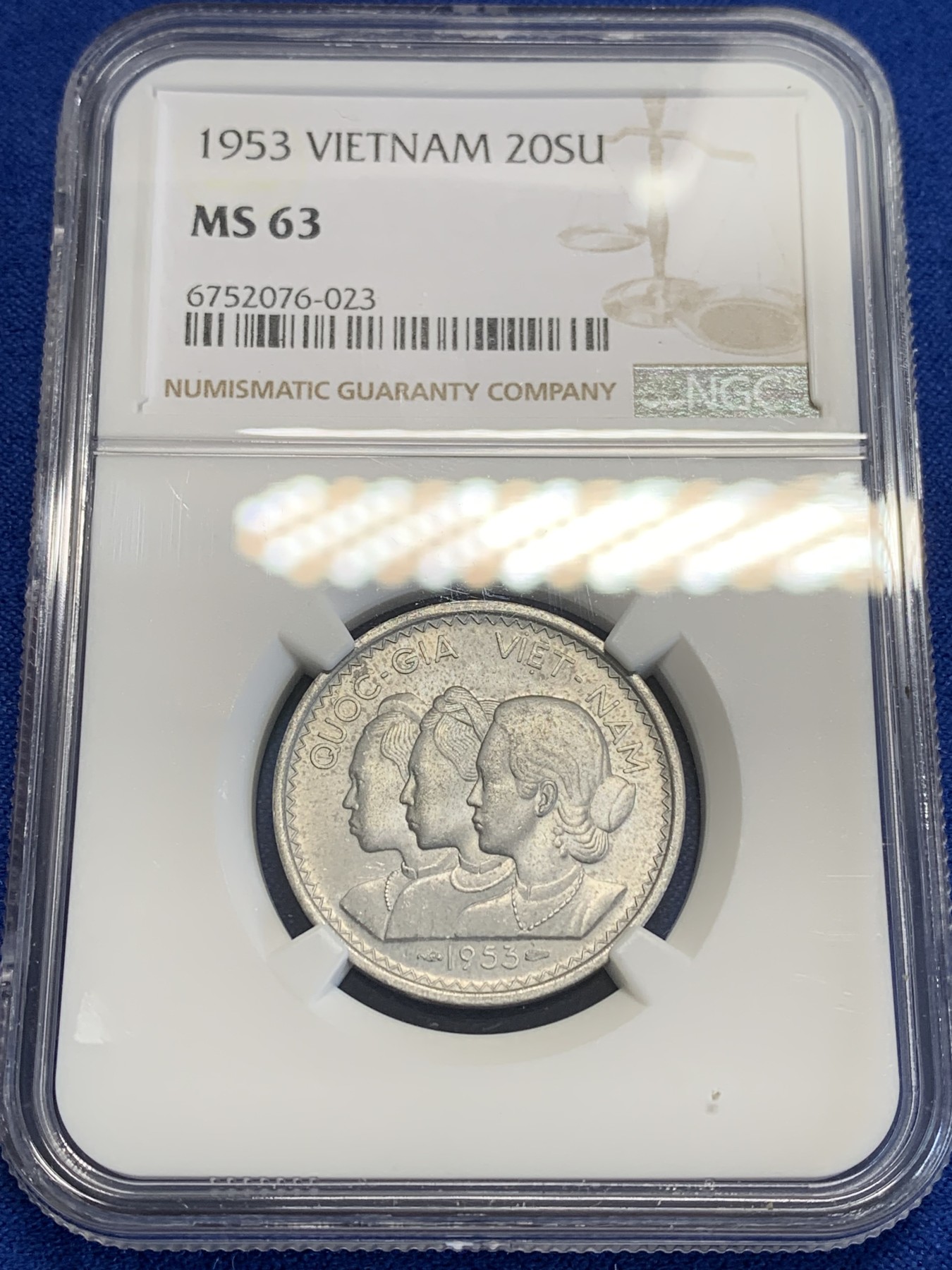 《竞宝斋》第207场-周日，周一 2场 (全场包邮) NGC MS63 越南1953三美女20苏铝币