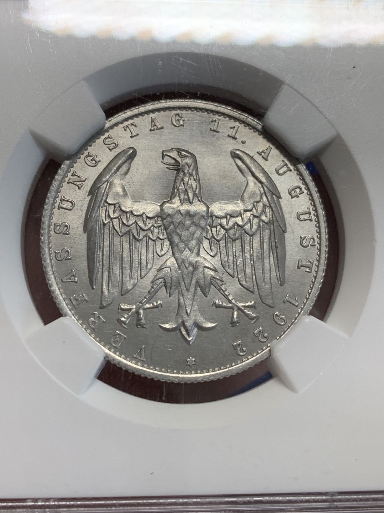 《竞宝斋》第207场-周日，周一 2场 (全场包邮) NGC-MS64 德国魏玛共和国1922年A厂3马克铝币