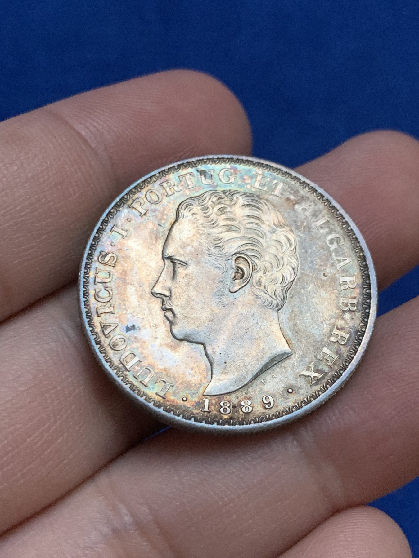 《竞宝斋》第207场-周日，周一 2场 (全场包邮) 葡萄牙1889年路易斯一世500里斯银币，半圆面值，UNC品。环彩包浆，MS级细节。稀少品种，好品难得一见