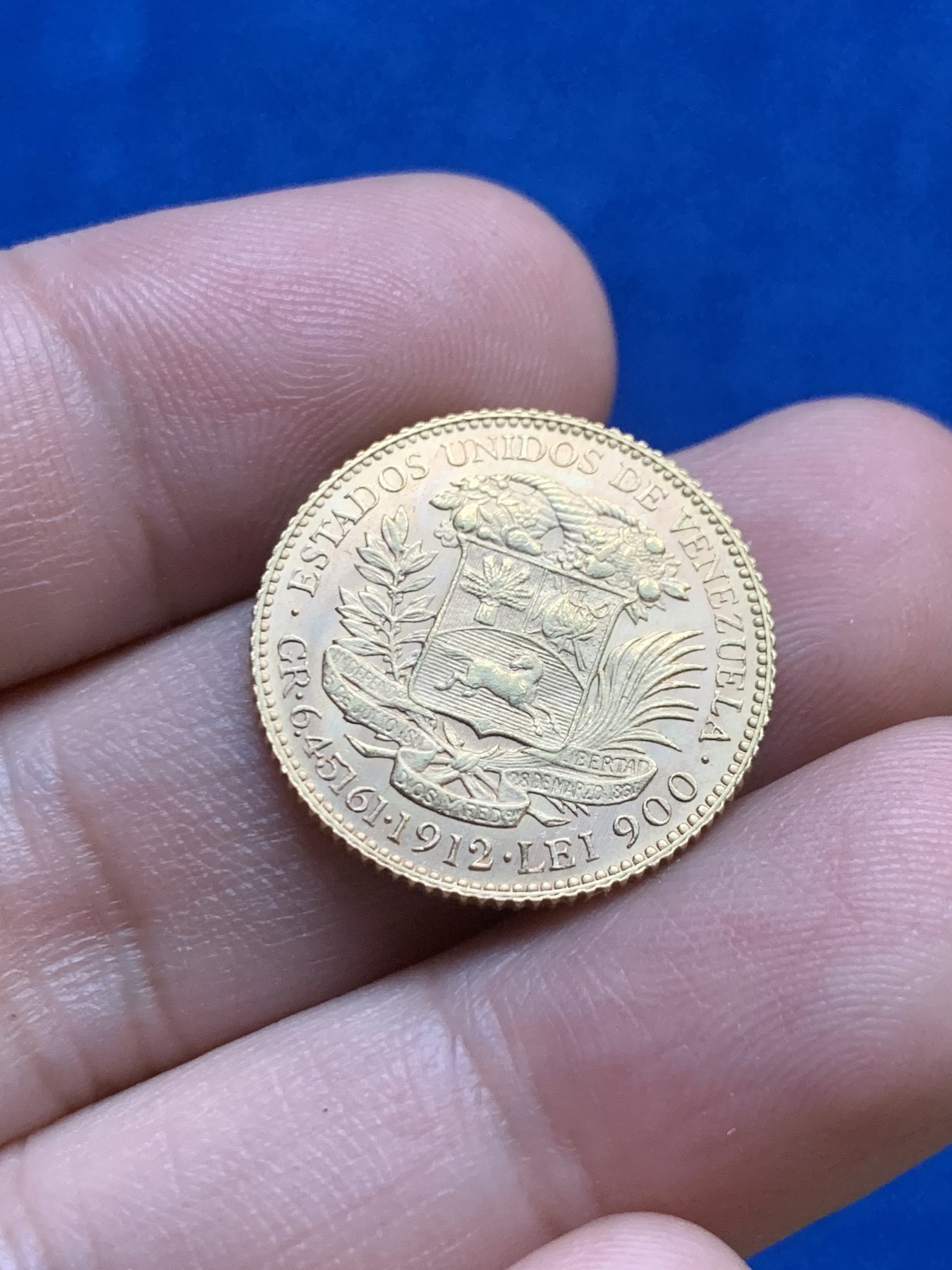 《竞宝斋》第207场-周日，周一 2场 (全场包邮) 委内瑞拉1912年20玻利瓦尔金币 6.45克 早期南美金币难得