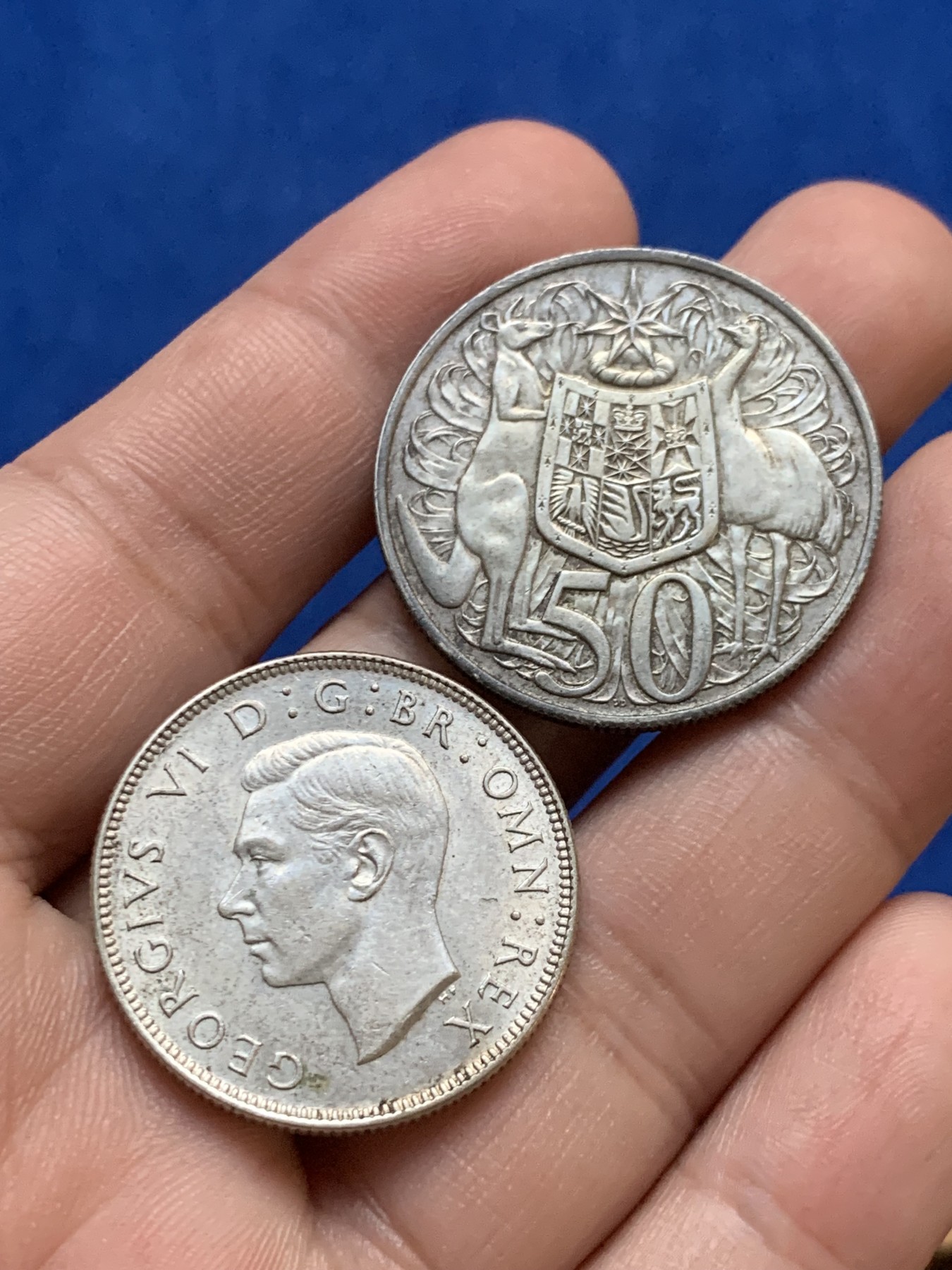 《竞宝斋》第207场-周日，周一 2场 (全场包邮) 两枚一组 澳大利亚50分+英国2先令父女银币