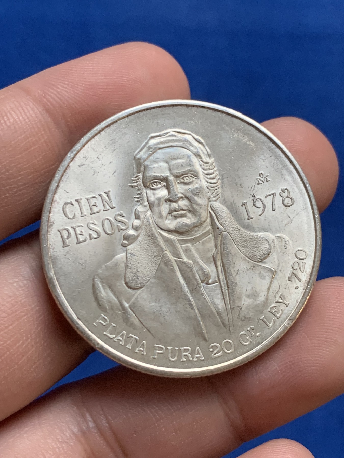 《竞宝斋》第207场-周日，周一 2场 (全场包邮) 墨西哥 1978年西装男普拉塔普拉100比索银币 光度好