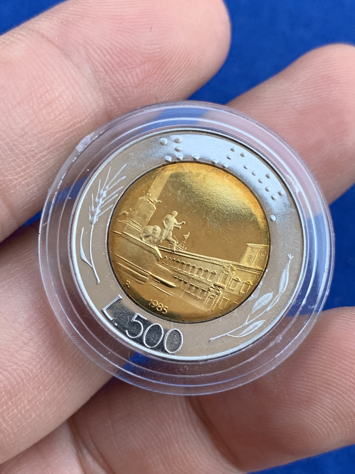 《竞宝斋》第207场-周日，周一 2场 (全场包邮) 1985年意大利精制500里拉双色币