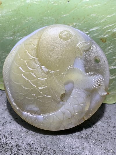 精美亚光冰透高玉化巴西玛瑙手工俏色巧雕富贵有鱼吊坠一个！ - 精美亚光冰透高玉化巴西玛瑙手工俏色巧雕富贵有鱼吊坠一个！