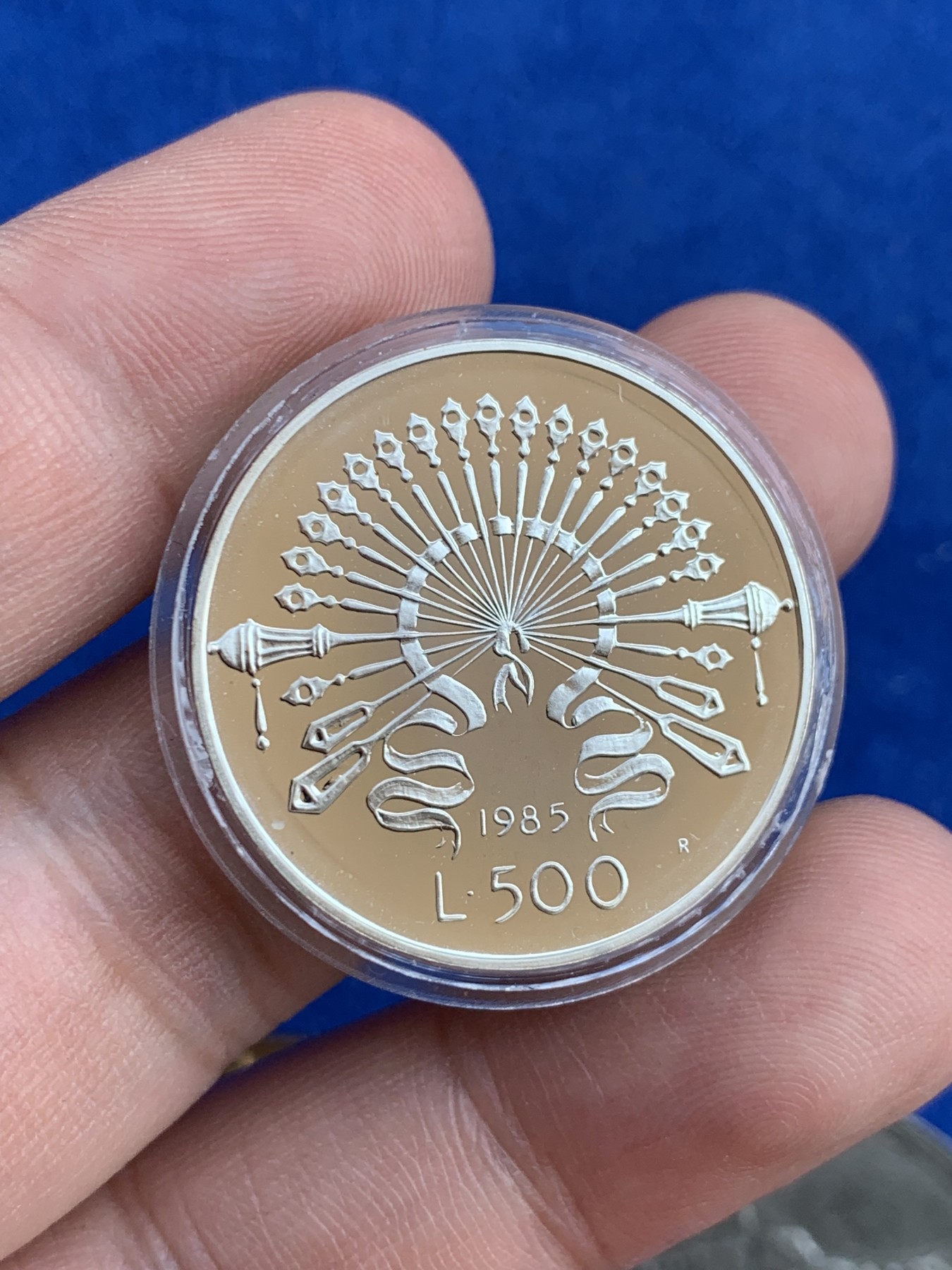 《竞宝斋》第207场-周日，周一 2场 (全场包邮) 1985年意大利精制500里拉银币