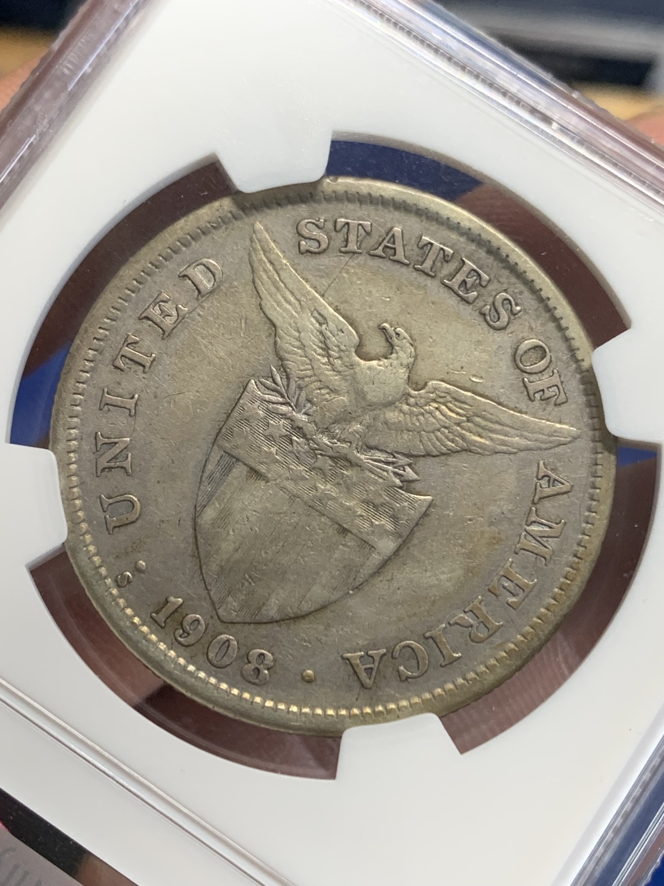 《竞宝斋》第207场-周日，周一 2场 (全场包邮) NGC-VF35 美属菲律宾 1908年 1比索 打铁女神 银币 原味包浆，难得出分美品