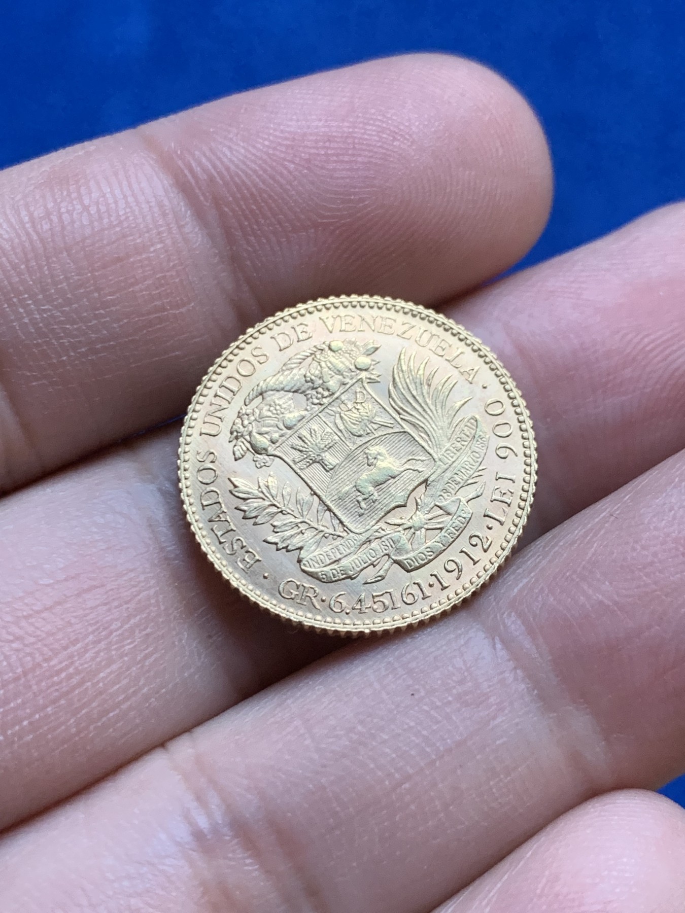 《竞宝斋》第207场-周日，周一 2场 (全场包邮) 委内瑞拉1912年20玻利瓦尔金币 6.45克 早期南美金币难得