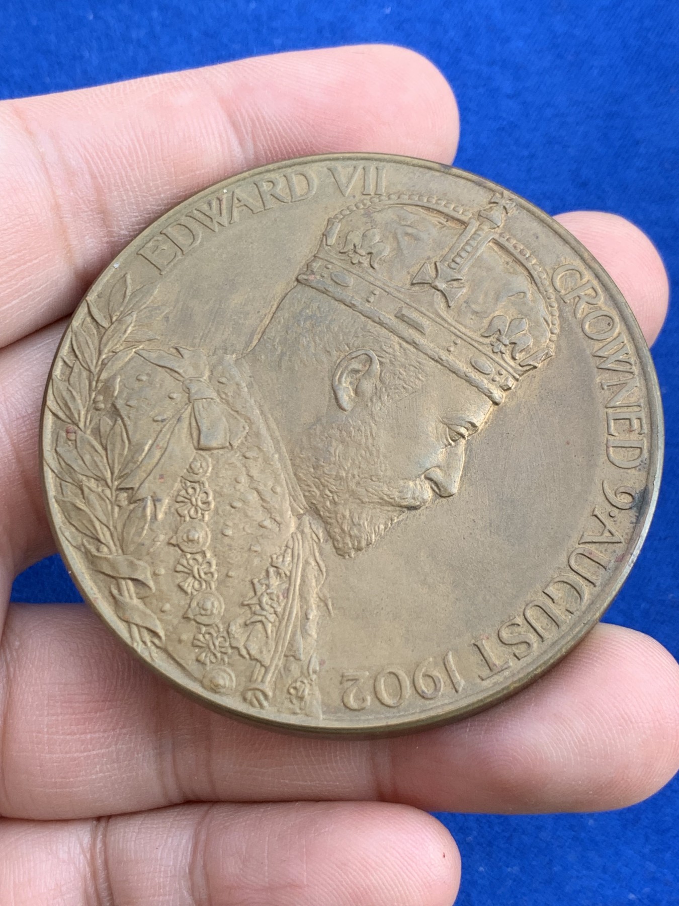 《竞宝斋》第207场-周日，周一 2场 (全场包邮) 英国1902年爱德华七世加冕大铜章，好品带原盒，55.6mm，80.8g