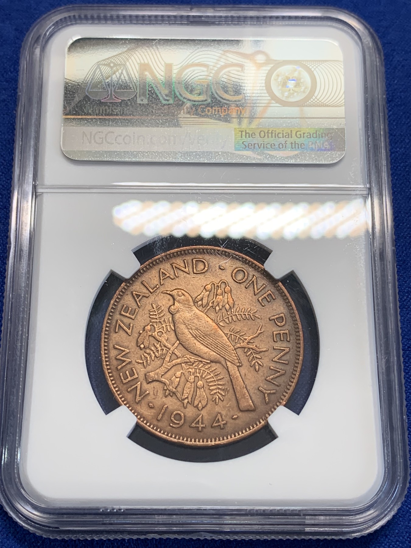 《竞宝斋》第207场-周日，周一 2场 (全场包邮) NGC AUD 新西兰1944年1便士铜币