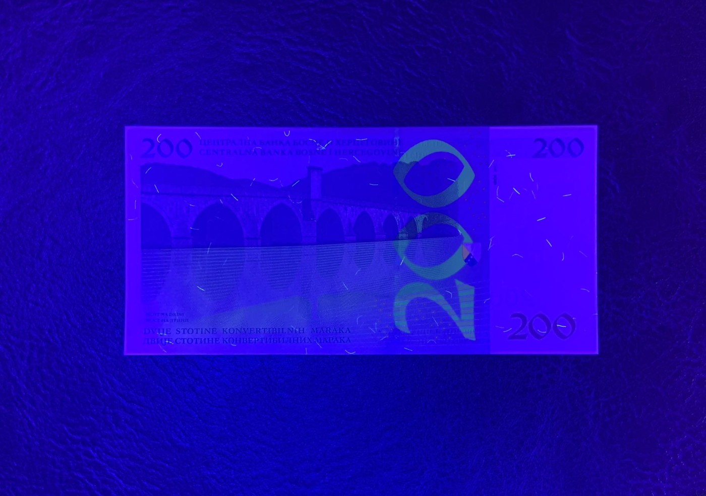 收藏联盟Quantum Auction 第297期拍卖  波黑2002年200马克 品相全新UNC 首发AA冠 世界文化遗产-索科罗维奇大桥
