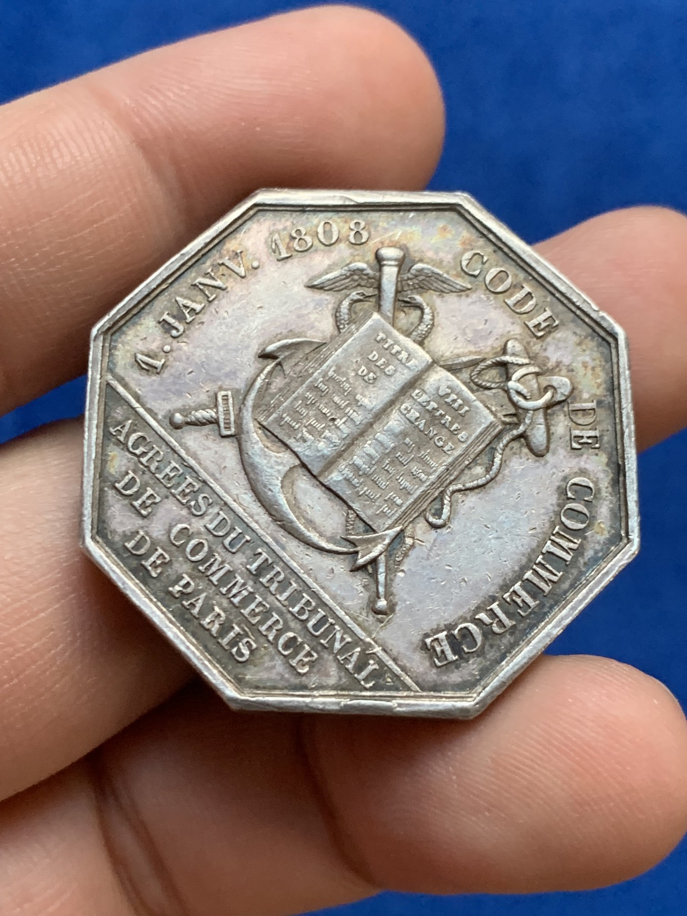 《竞宝斋》第207场-周日，周一 2场 (全场包邮) 1845-1860年 法国 法官 领事八角银质代币 大规格 非常少见品种 直径：36mm 重量：22.6g 边铭：手指银标