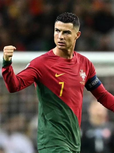 零元拍：克里斯蒂亚诺-罗纳尔多亲笔签名葡萄牙国家队正版球童球衣！