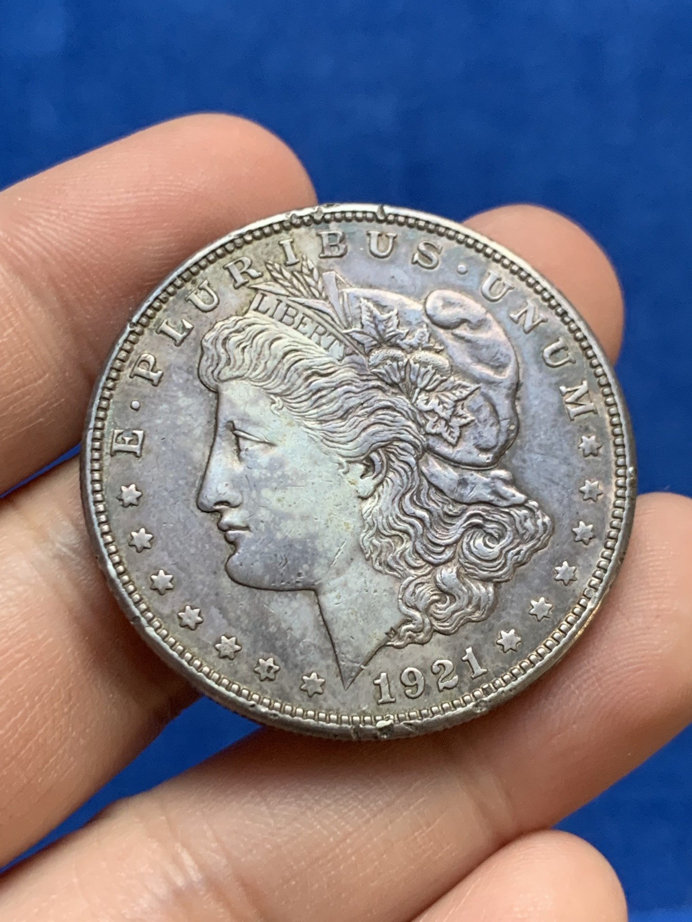 《竞宝斋》第207场-周日，周一 2场 (全场包邮) 美国1921年摩根大银币 细节如图 看边轻微不平