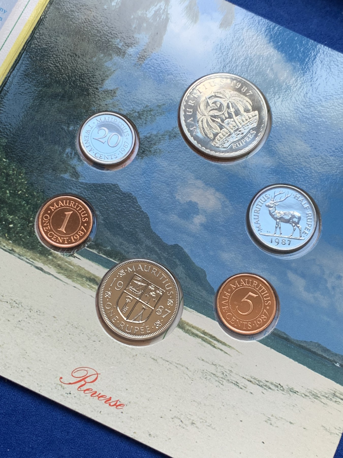 《竞宝斋》第207场-周日，周一 2场 (全场包邮) 毛里求斯1987年清年份官方套币，unc-bu强光好品，产量共5000套！