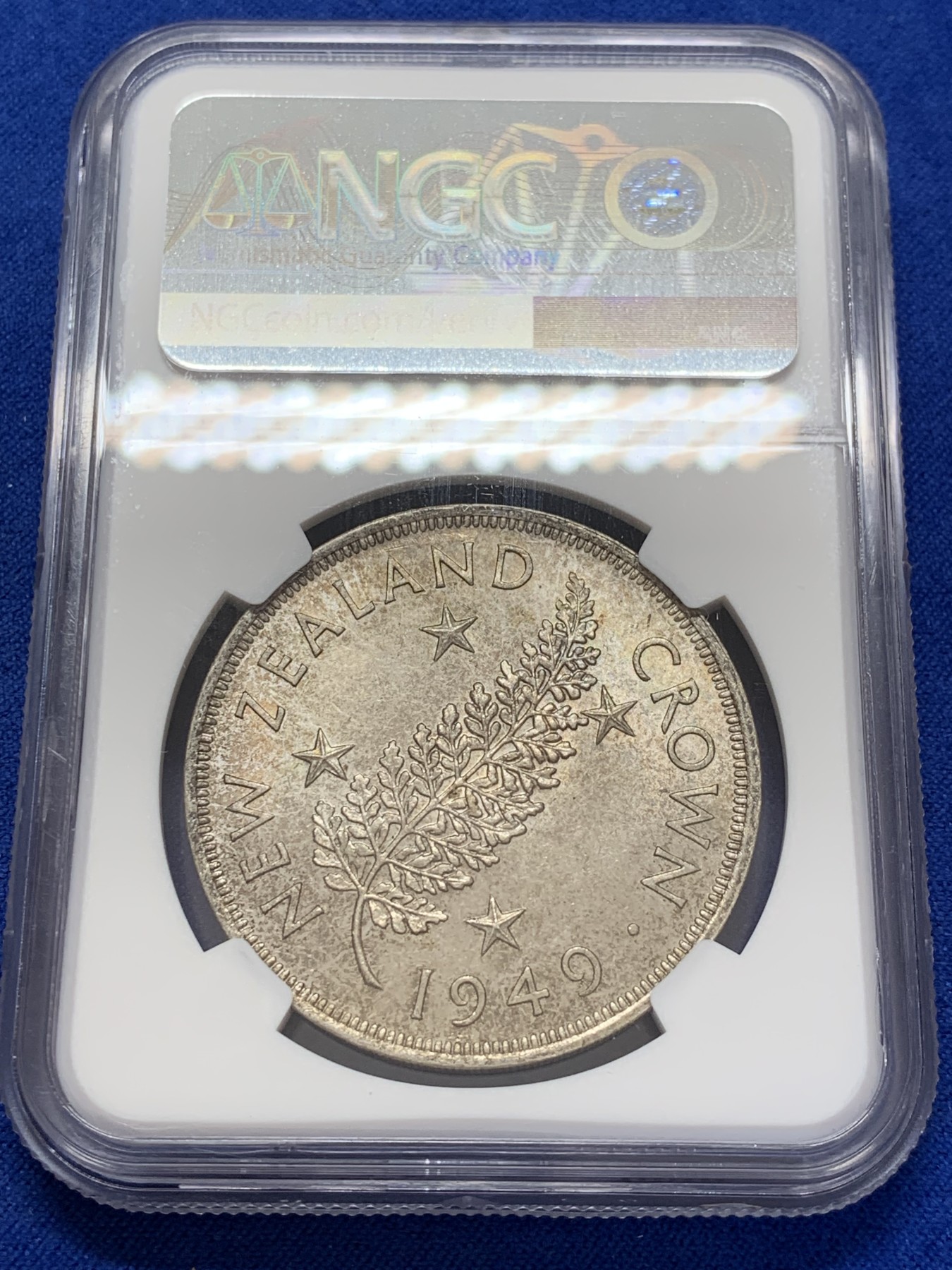 《竞宝斋》第207场-周日，周一 2场 (全场包邮) NGC-MS63 新西兰1949年乔六皇家访问1克朗大银币 高分好状态