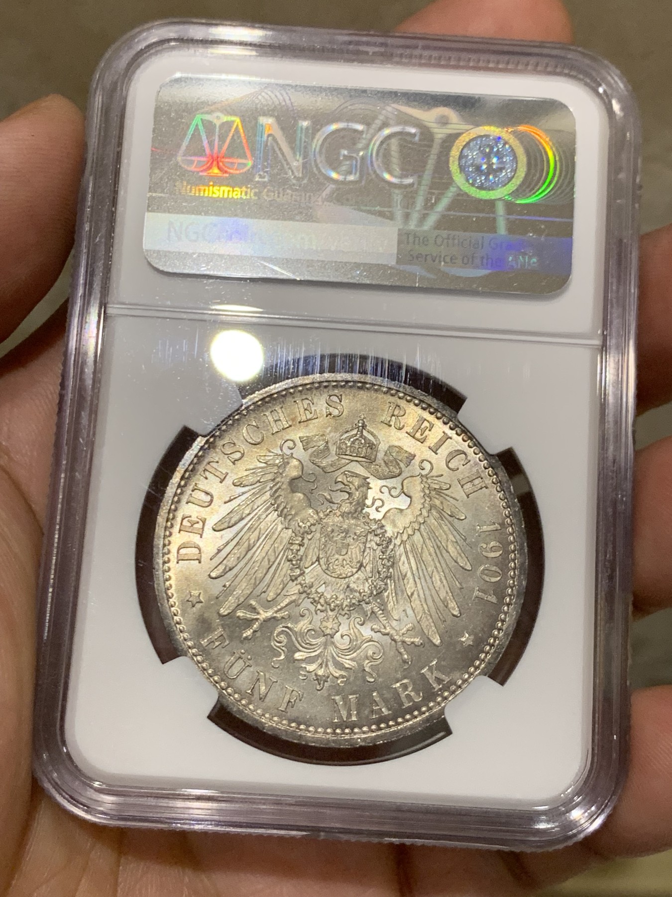 《竞宝斋》第207场-周日，周一 2场 (全场包邮) NGC-MS64 德国 普鲁士1901A 建国 5马克纪念银币 五马克人气品种卷首彩 光度好 难得