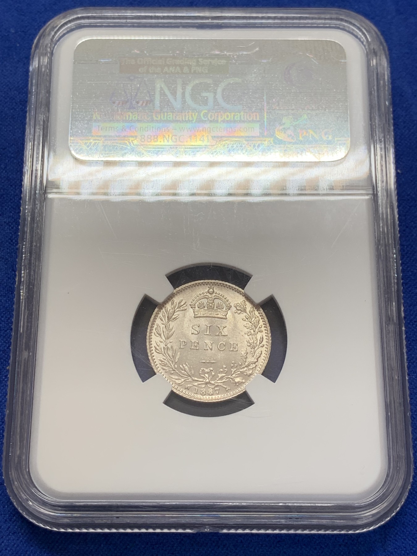 《竞宝斋》第207场-周日，周一 2场 (全场包邮) NGC-MS63 英国1887年维多利亚高冠6便士银币 数字面值版  标签处有裂纹