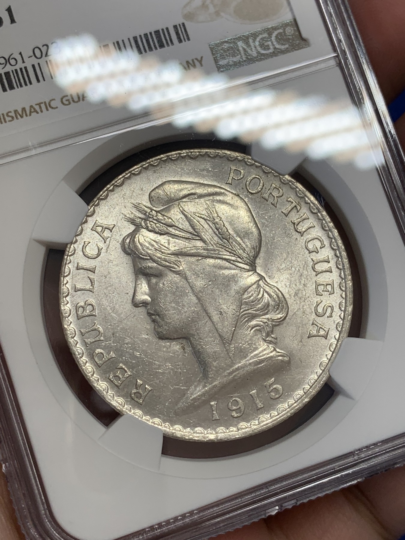 《竞宝斋》第207场-周日，周一 2场 (全场包邮) NGC MS61 葡萄牙1915年女神1埃斯库多大银币
