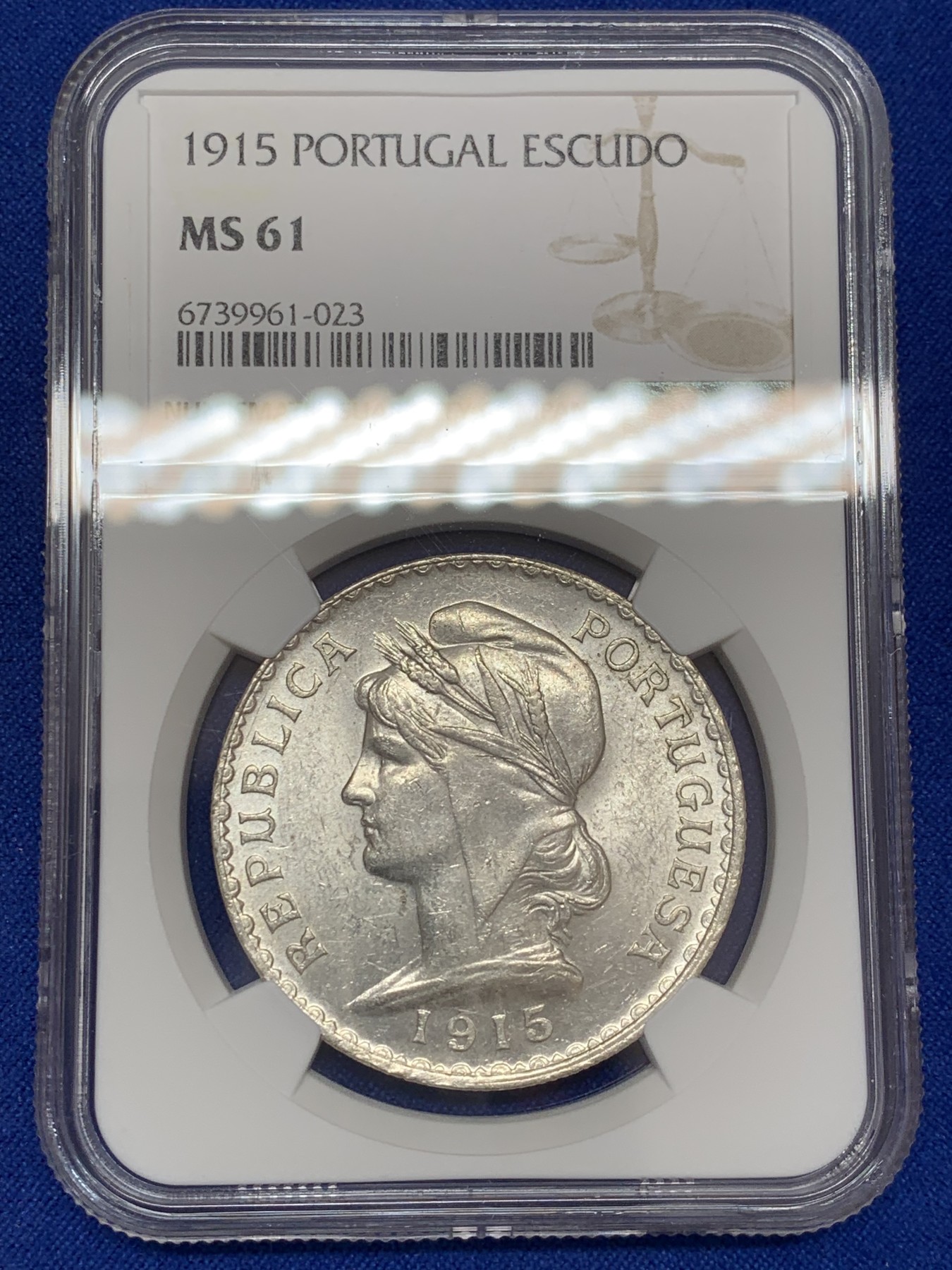 《竞宝斋》第207场-周日，周一 2场 (全场包邮) NGC MS61 葡萄牙1915年女神1埃斯库多大银币