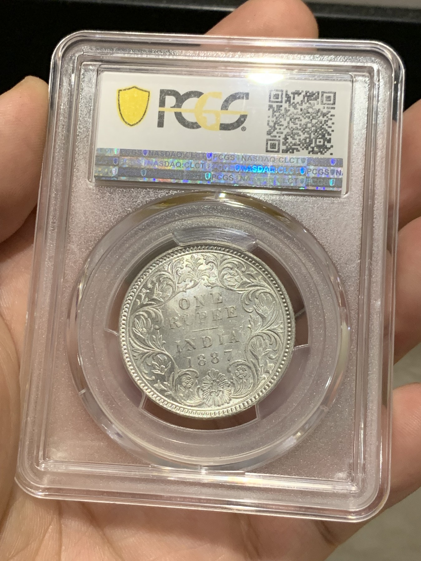 《竞宝斋》第207场-周日，周一 2场 (全场包邮) PCGS-MS63 英属印度1887年维多利亚1卢比银币