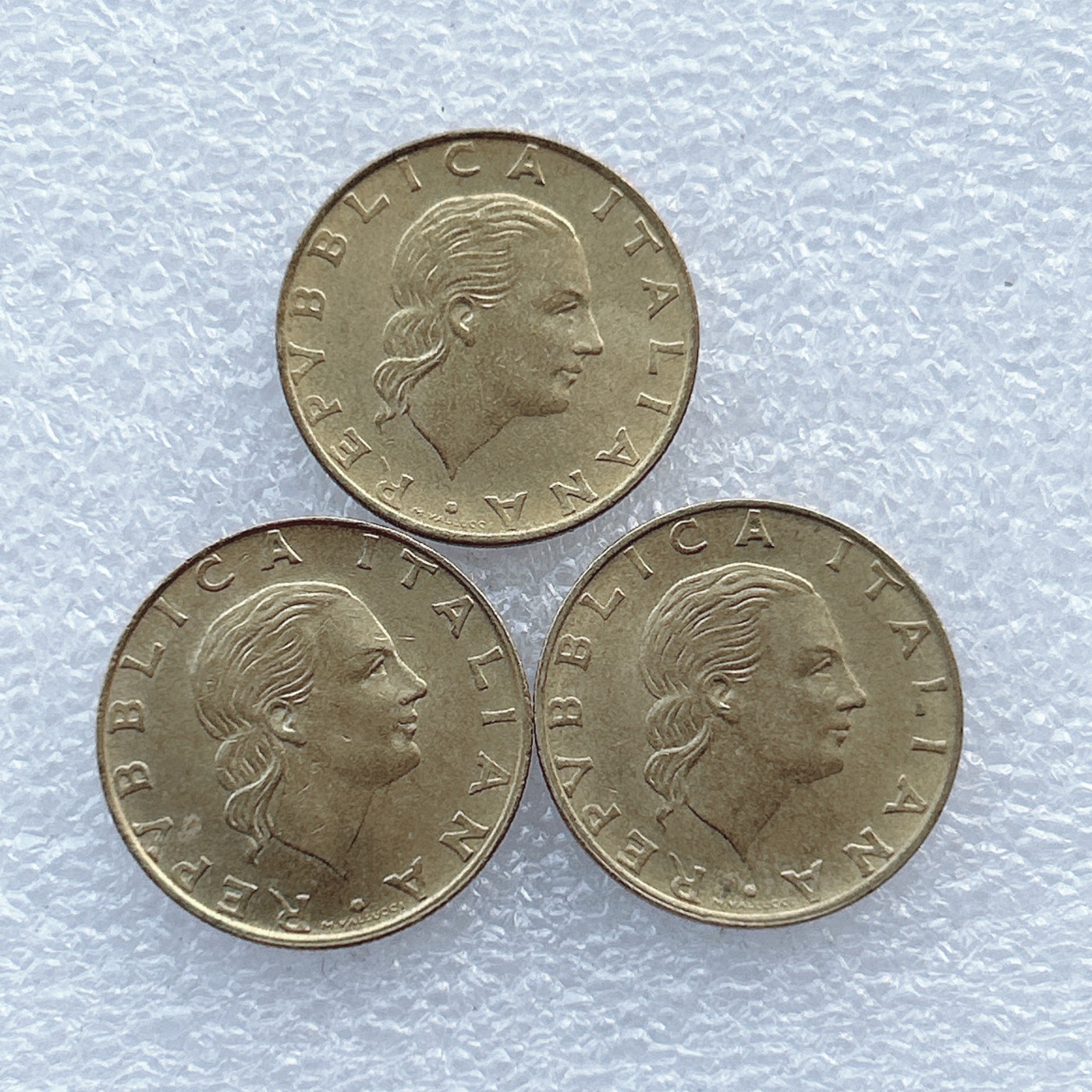 全场一元起拍 世界钱币散币场 第30期 意大利200里拉3枚