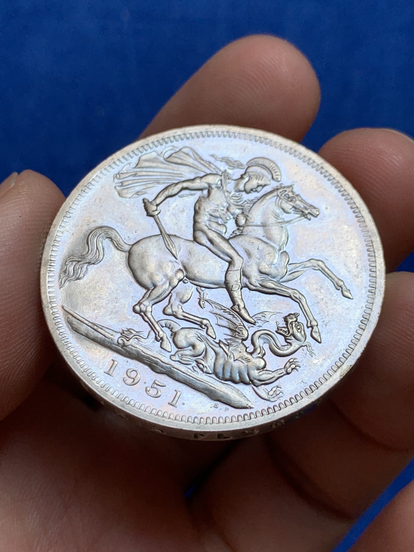 《竞宝斋》第207场-周日，周一 2场 (全场包邮) 英国1951年乔治六世 最后的马剑克朗型纪念币 盒证全 绿盒少见