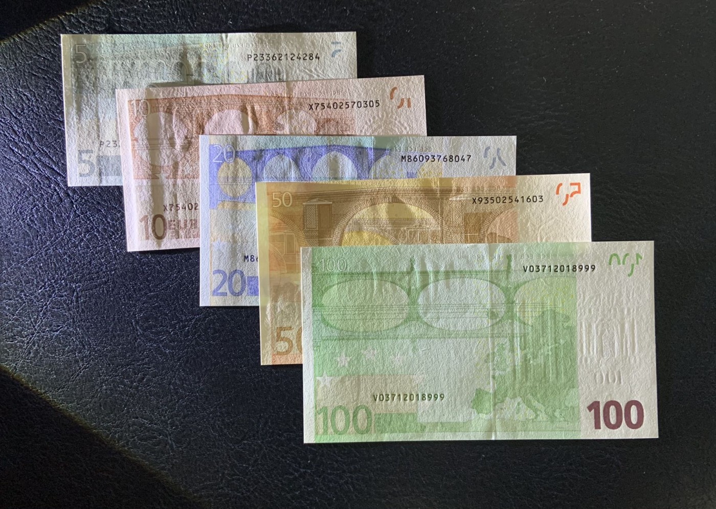 收藏联盟Quantum Auction 第297期拍卖  欧盟国家2002年5-100欧元 品相全新UNC 100欧元为999豹子号