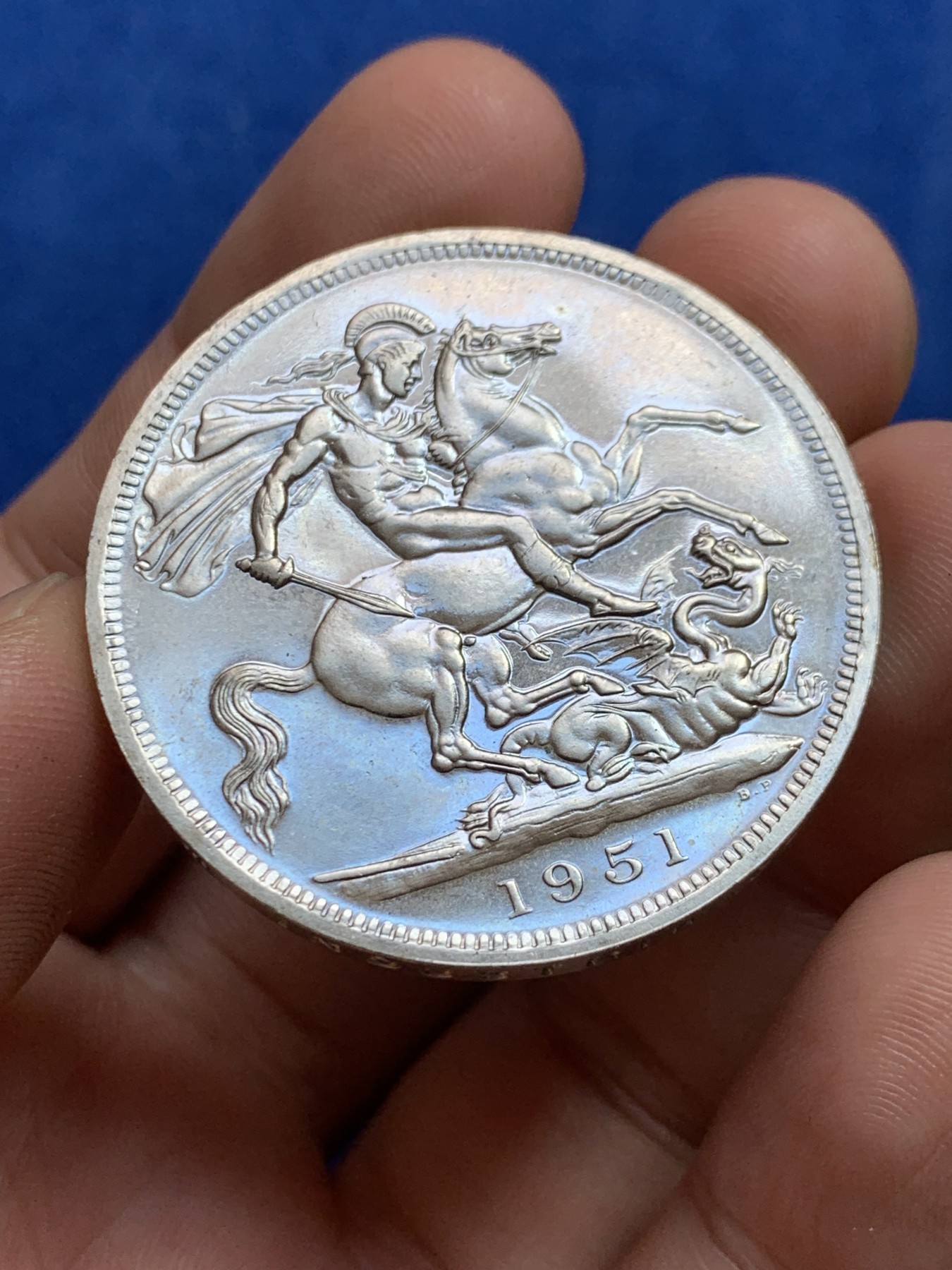 《竞宝斋》第207场-周日，周一 2场 (全场包邮) 英国1951年乔治六世 最后的马剑克朗型纪念币 盒证全 绿盒少见