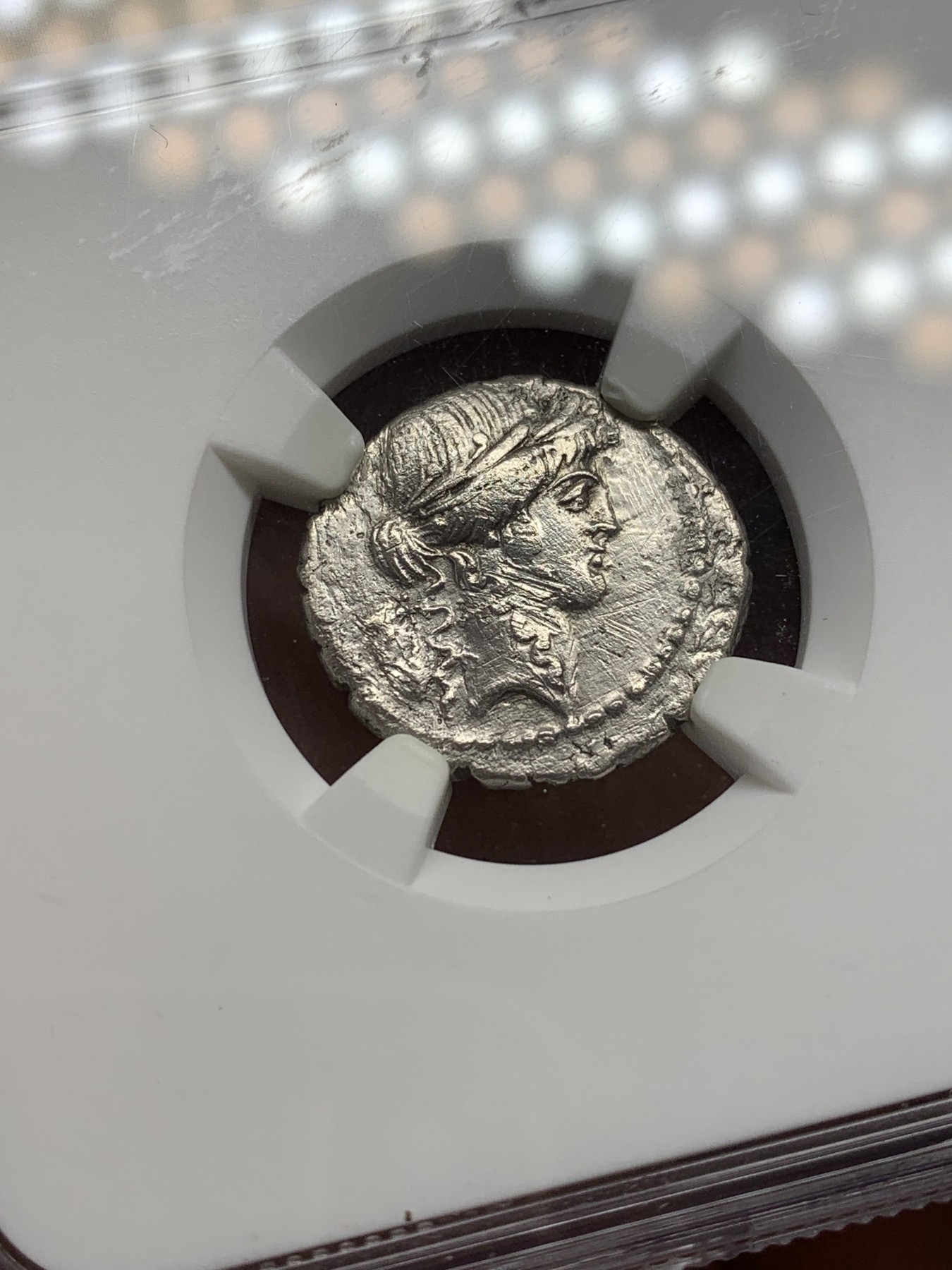 《竞宝斋》第207场-周日，周一 2场 (全场包邮) NGC-Ch XF 古罗马共和时期 阿波罗银币 背面狄安娜女神手握火炬 1狄纳里 3.76g