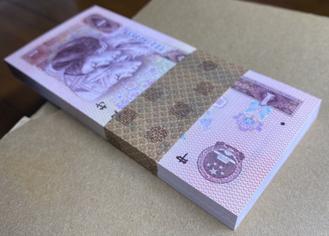 大黄蜂拍卖第87期 801红金龙刀货TE21423501中间少585，99张，绝品无斑