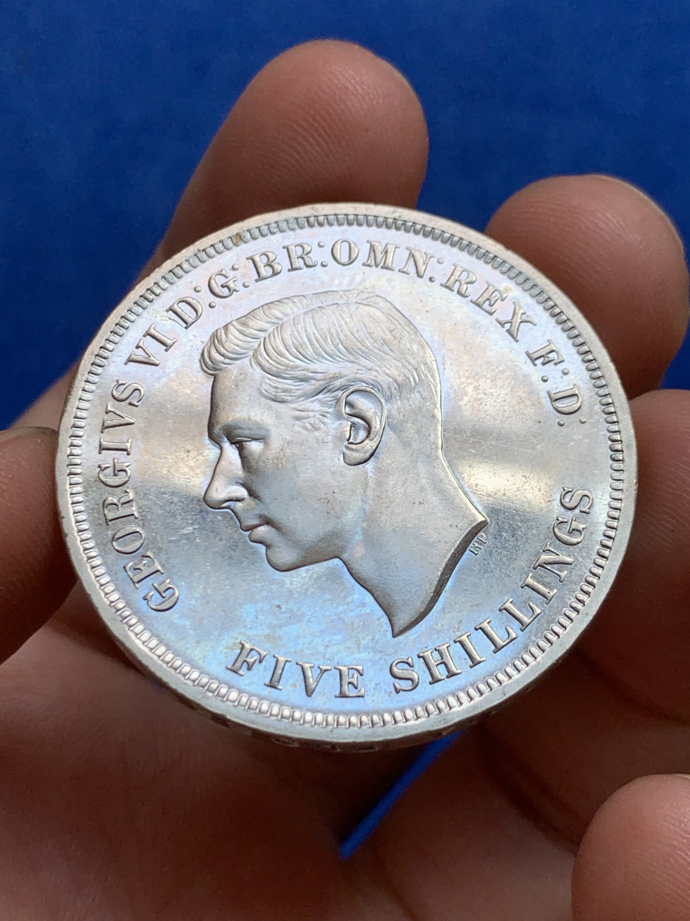 《竞宝斋》第207场-周日，周一 2场 (全场包邮) 英国1951年乔治六世 最后的马剑克朗型纪念币 盒证全 绿盒少见