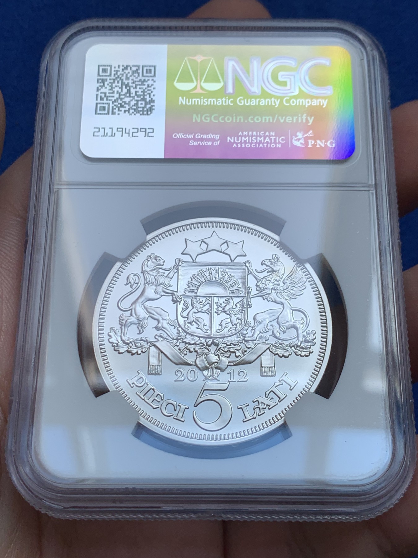 《竞宝斋》第207场-周日，周一 2场 (全场包邮) NGC MS70 拉脱维亚2012年5拉特谷物女神银币，完美70分