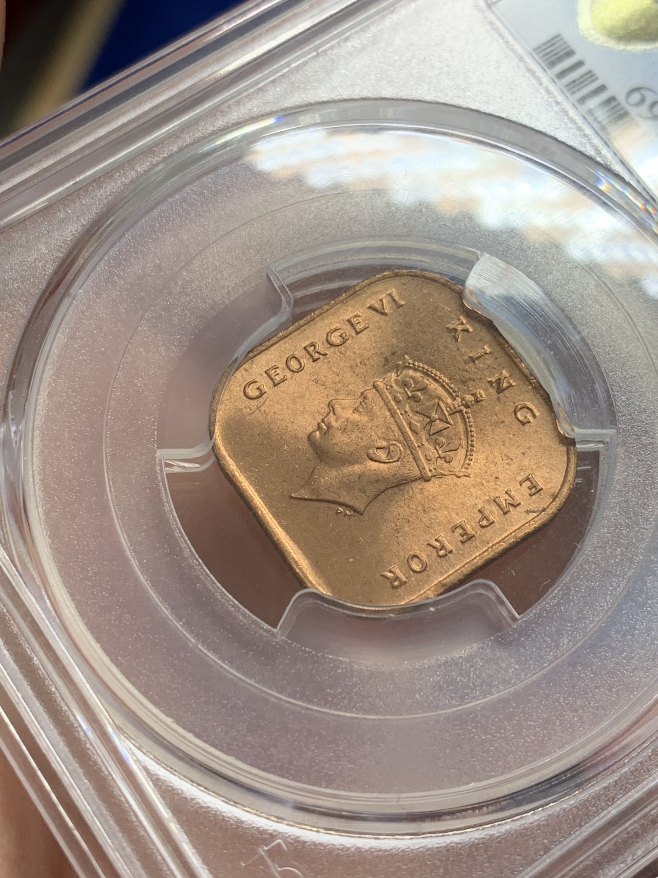 《竞宝斋》第207场-周日，周一 2场 (全场包邮) PCGS-MS66RD 英属马来亚 1943年 1分铜币 乔治六世 冠军分！极品原红铜光！