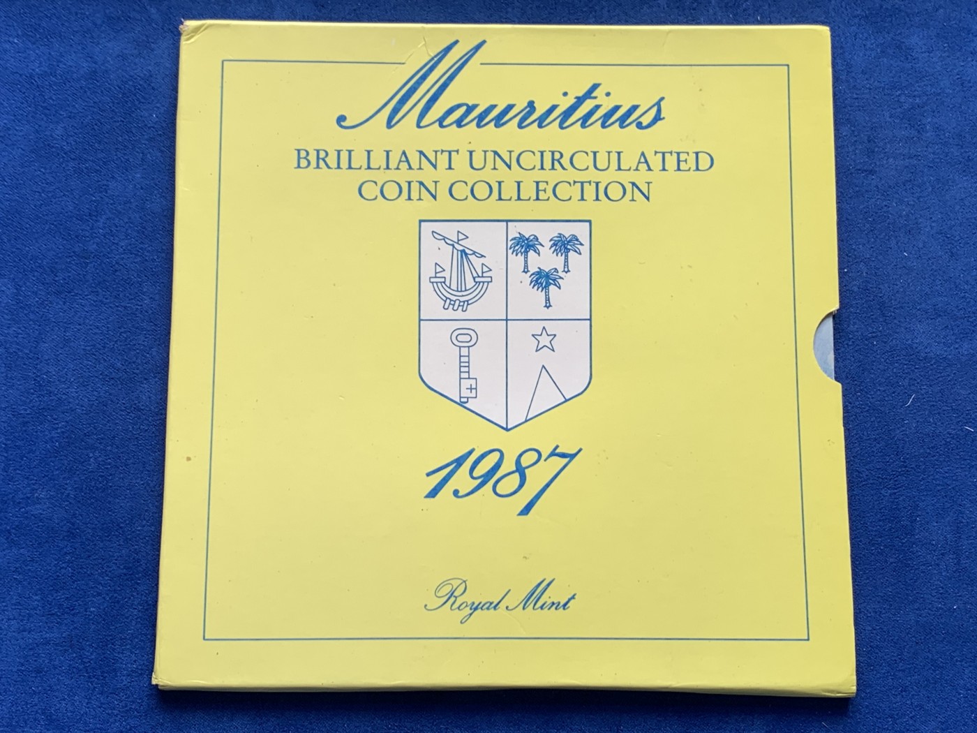 《竞宝斋》第207场-周日，周一 2场 (全场包邮) 毛里求斯1987年清年份官方套币，unc-bu强光好品，产量共5000套！