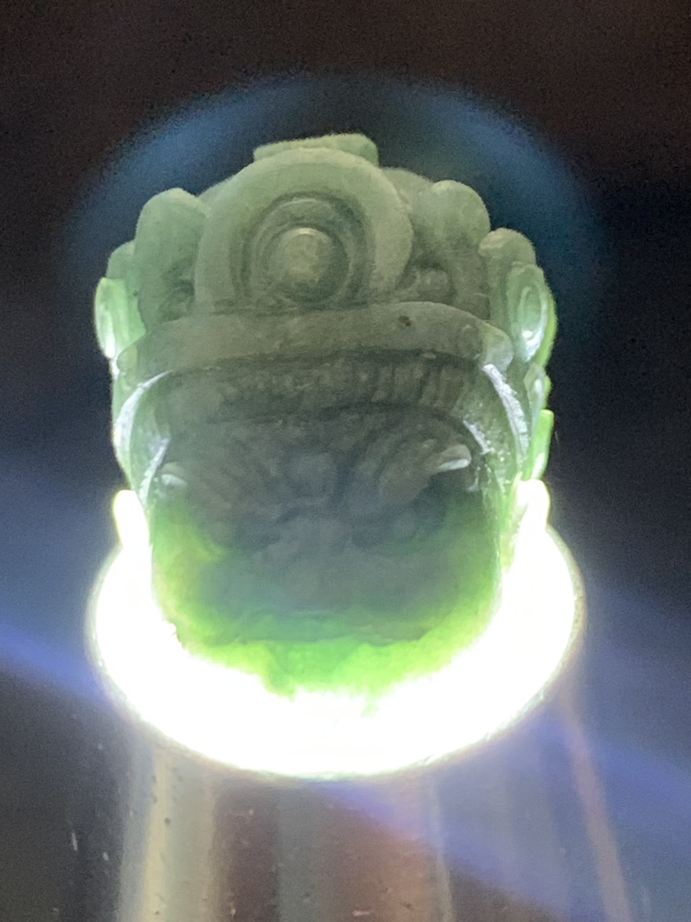 精美戈壁绿碧玉手工雕刻大黑天黄财神珠子（吊坠)一个！
