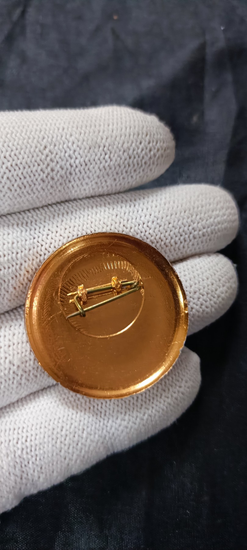 天字一号拍卖！ 侧脸军帽