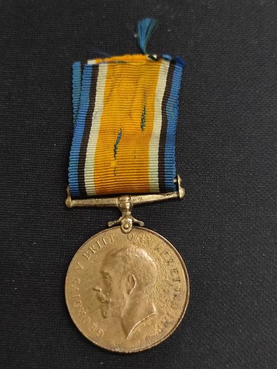 老王徽章拍卖第十期 - 英国一战纪念章  铜质劳工版，带边铭，授予马耳他劳工