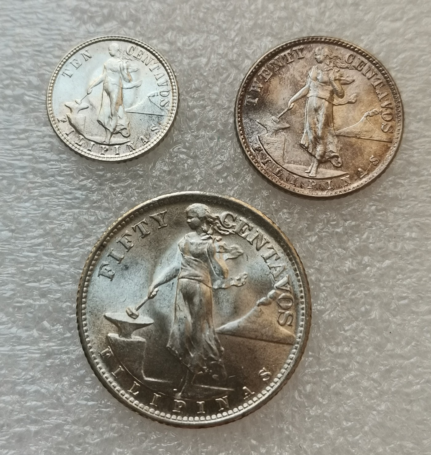 瓶子🏺第114期拍卖会  美属菲律宾1945年10-20-50分银币3枚  原光