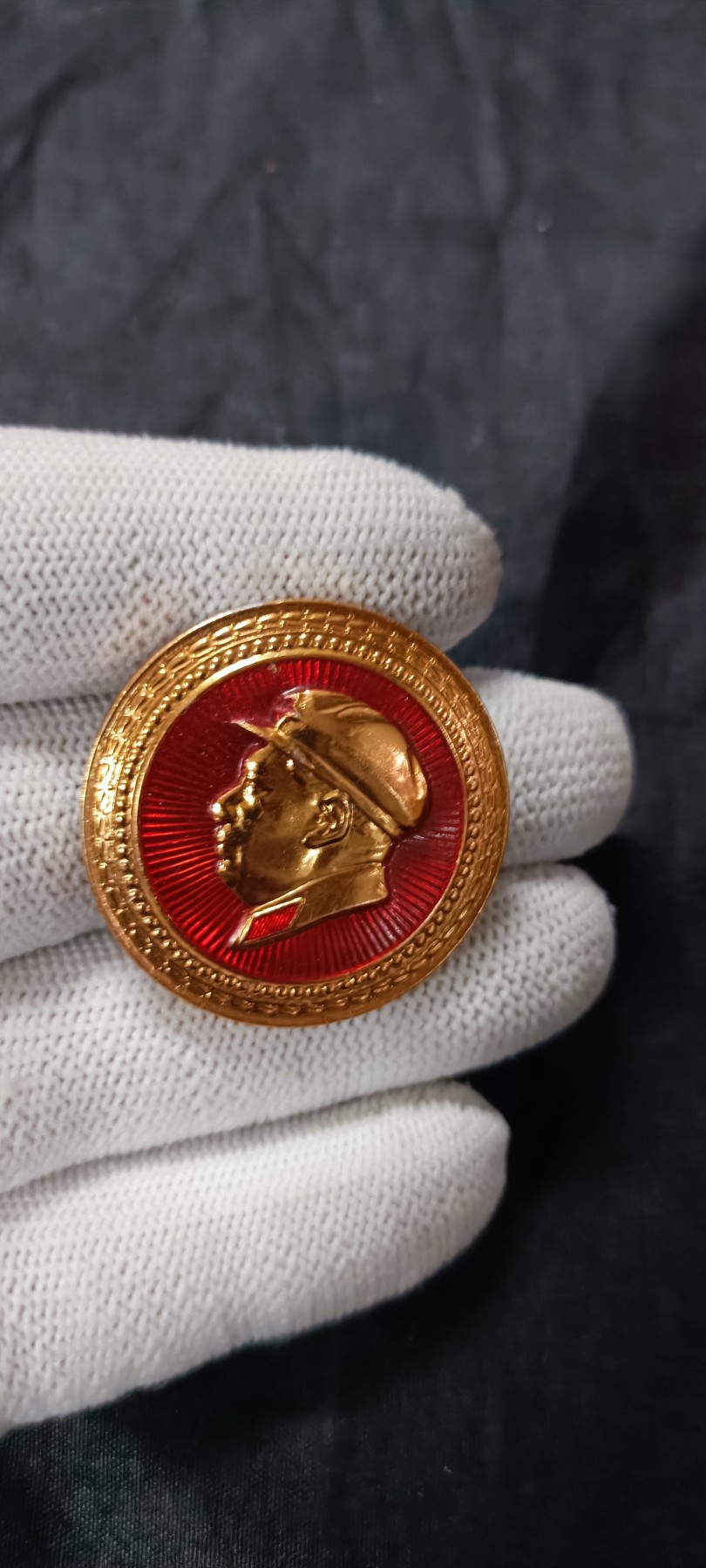 天字一号拍卖！ 侧脸军帽