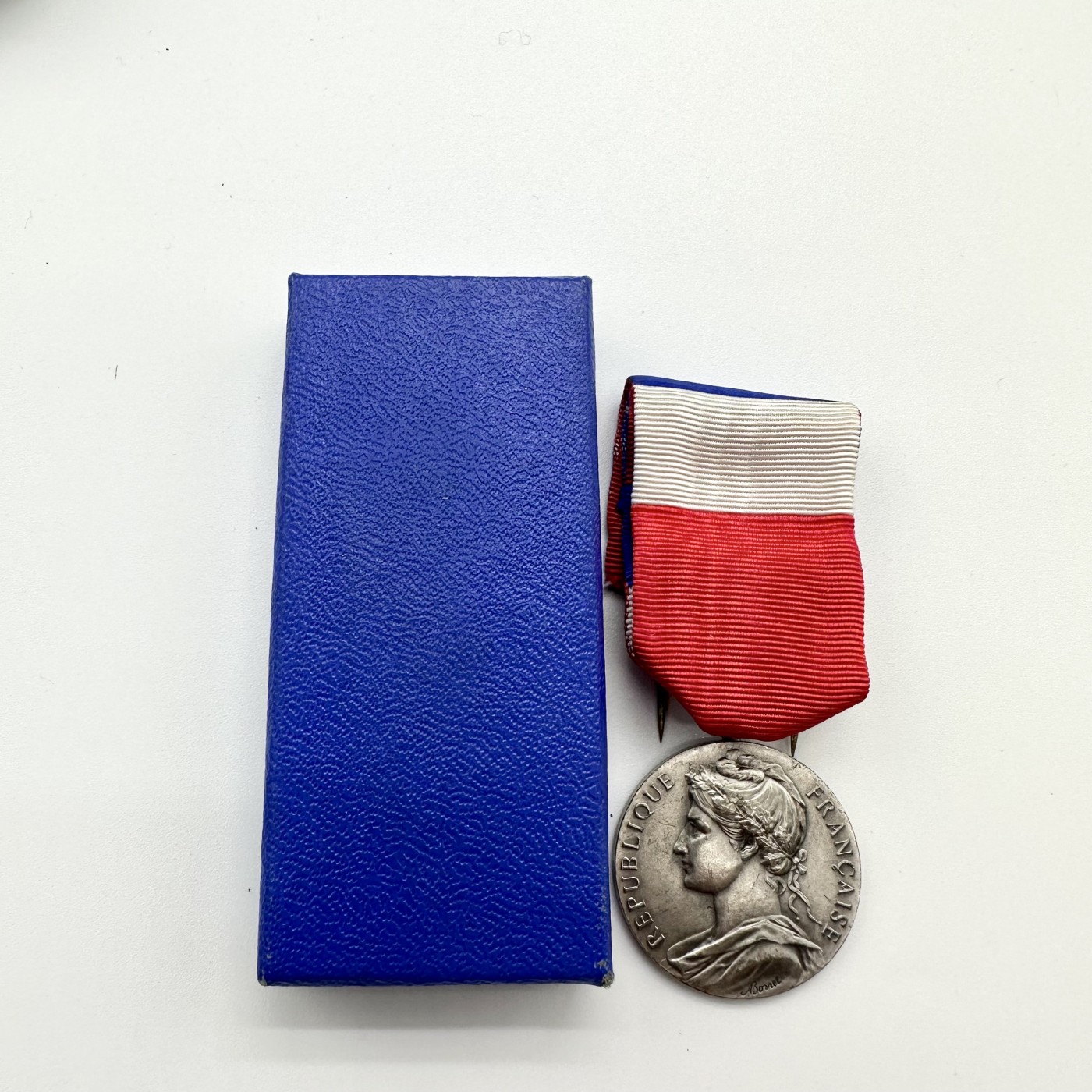 勋章奖章交易所10.21群拍 法国二级劳动荣誉奖章