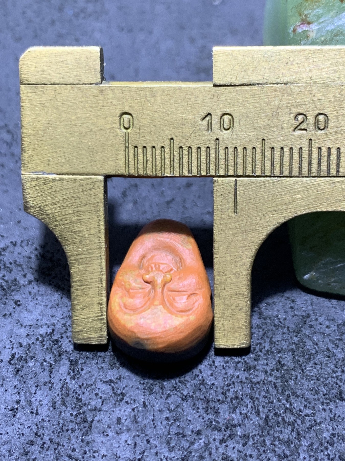 精美亚光战国红玛瑙手工俏色巧雕笑口常开一体佛头三通一个
