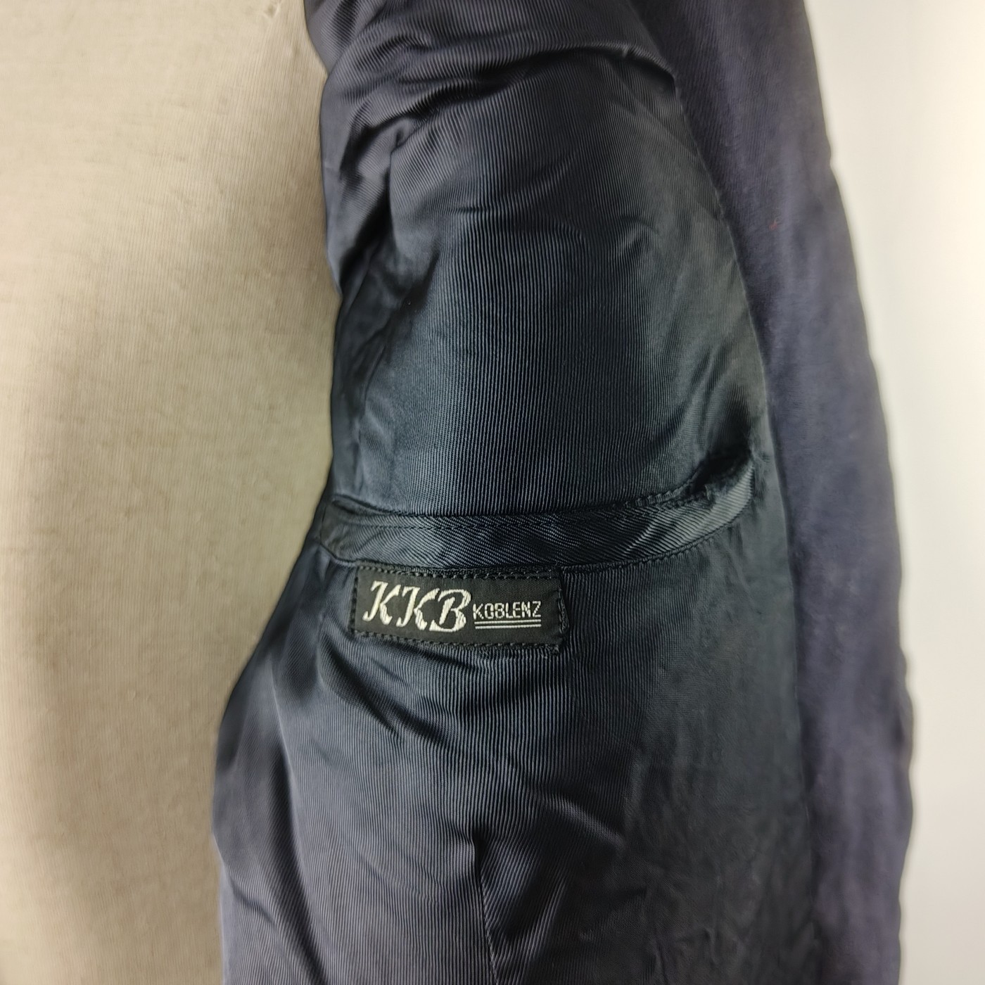 全场0元起拍 第101期 咸鱼国勋章拍卖专场 10月22日（周日）下午6：00开始 二战老兵 金级大德意志十字勋章获得者 西德早期 BW海军中校冬服上衣 带57略 胸围110肩宽52 衣长78 袖长63