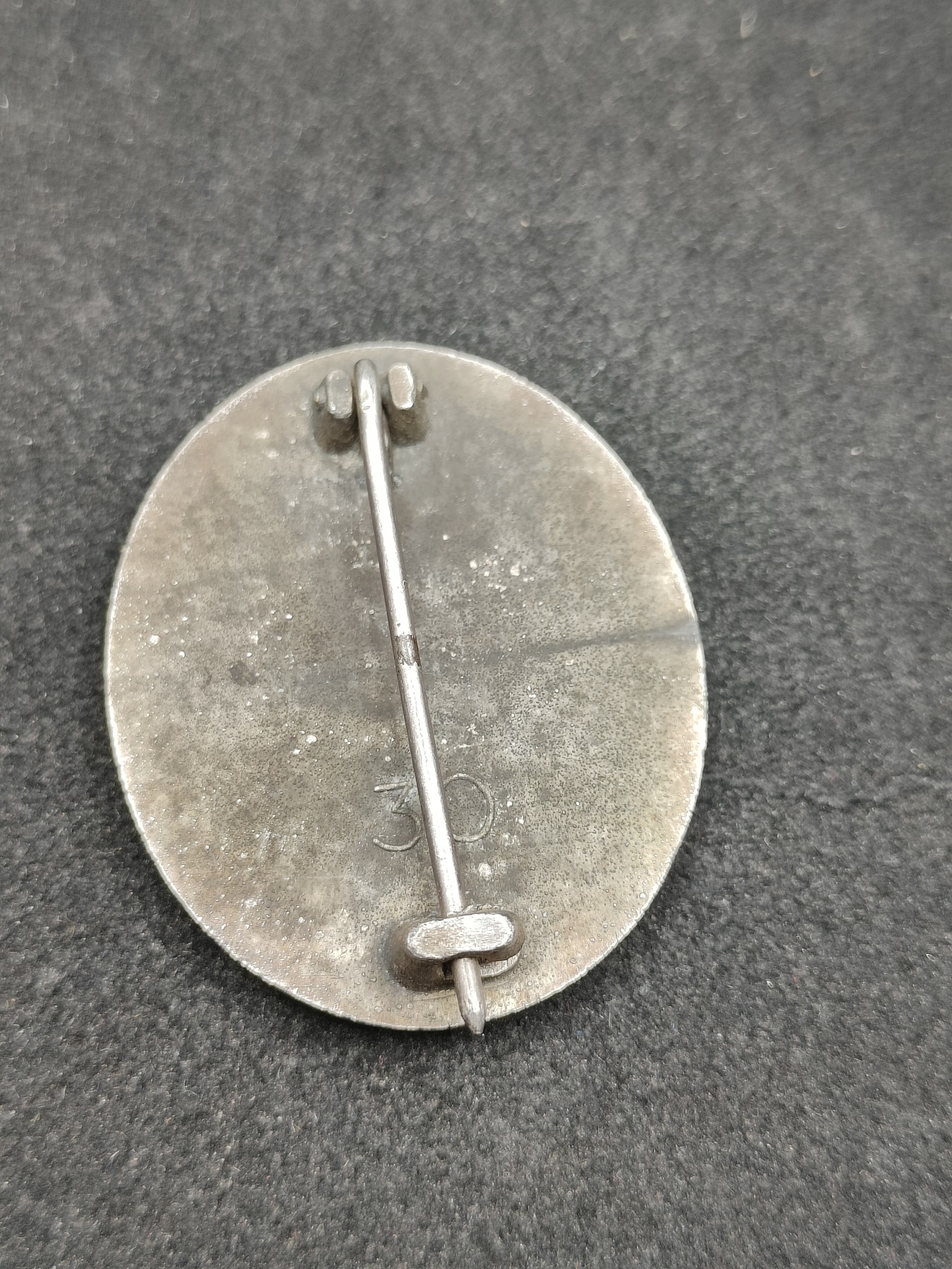 全场0元起拍 第101期 咸鱼国勋章拍卖专场 10月22日（周日）下午6：00开始 德三磨标版 57银战伤