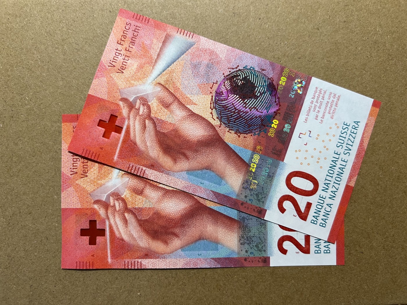 乐淘淘纸币粉丝返利场 第24期 本店粉丝每张纸币返利五元！ 【爱情号两张】瑞士2015年纸币 20法郎 连号两张 无47 全新UNC